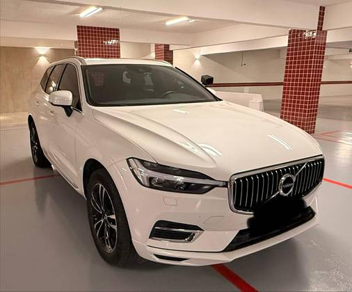 VOLVO XC60 2.0 T8 HYBRID MOMENTUM AWD GEARTRONIC